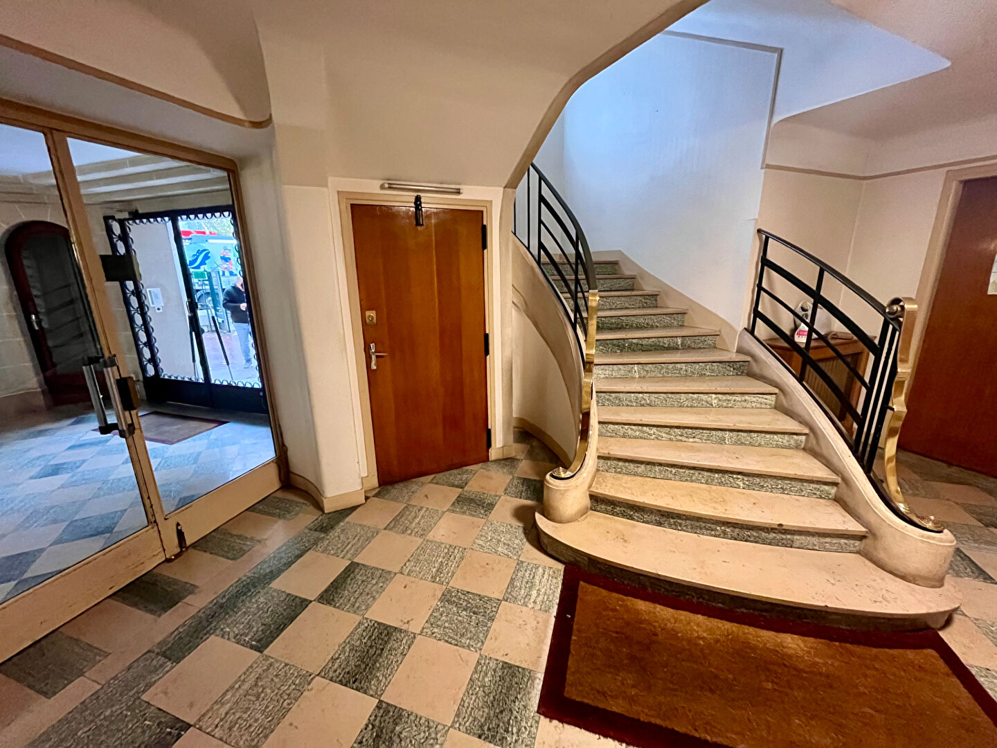 Appartement ISSY LES MOULINEAUX (92130) 3 pi&egrave;ces 66.09 m&sup2;