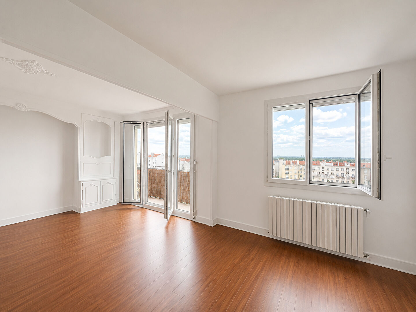 Fontenay-sous-Bois (94) Exclusif 465 000 € Appartement 3 pièces , 2 chambres 70.00 m² Avec balcon Voir le bien