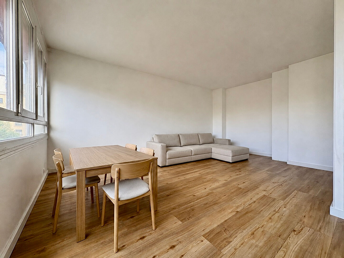 Fontenay-sous-Bois (94) 450 000 € Appartement 4 pièces , 3 chambres 71.00 m² Voir le bien