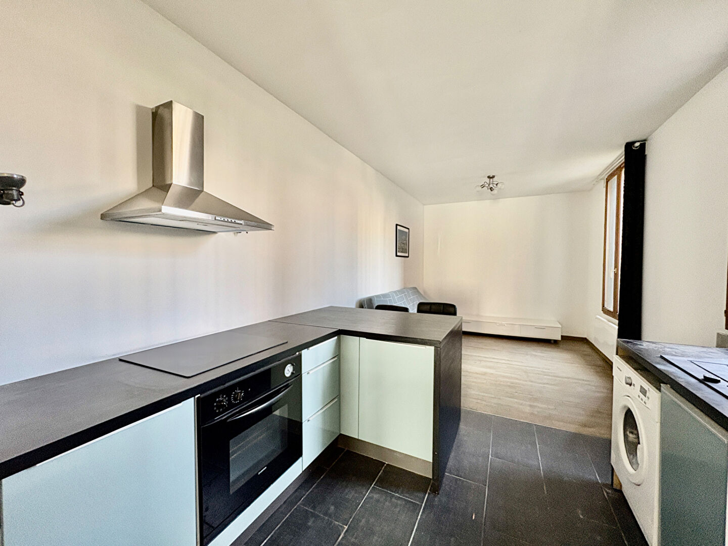 Fontenay-sous-Bois (94) 177 000 € Appartement 2 pièces , 1 chambre 33.00 m² Voir le bien