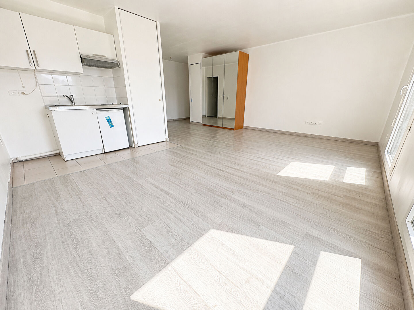 Appartement ROSNY SOUS BOIS (93110) 1 pi&egrave;ce 40.00 m&sup2;