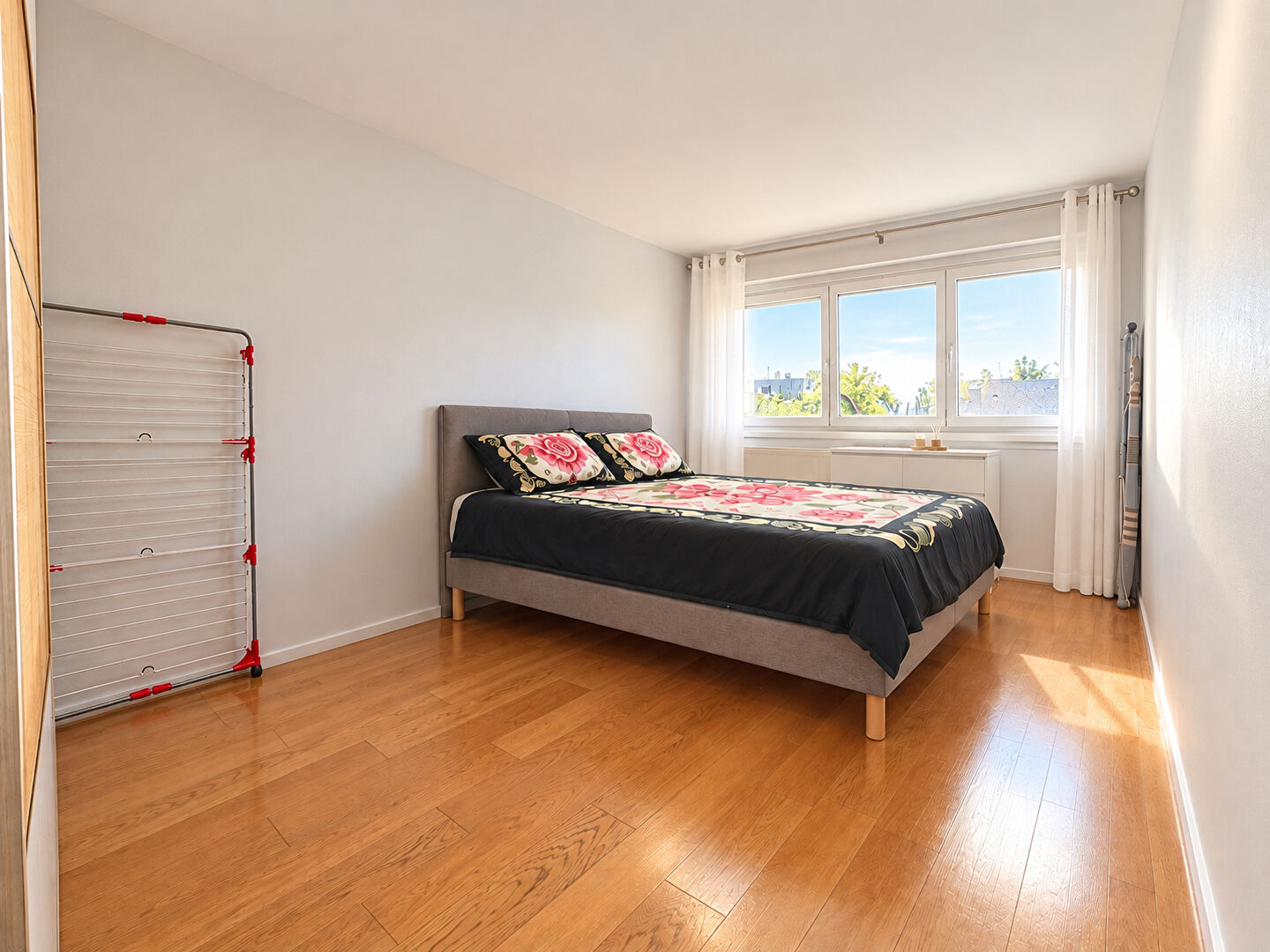 Fontenay-sous-Bois (94) Exclusif 160 000 € Appartement 2 pièces , 1 chambre 49.00 m²