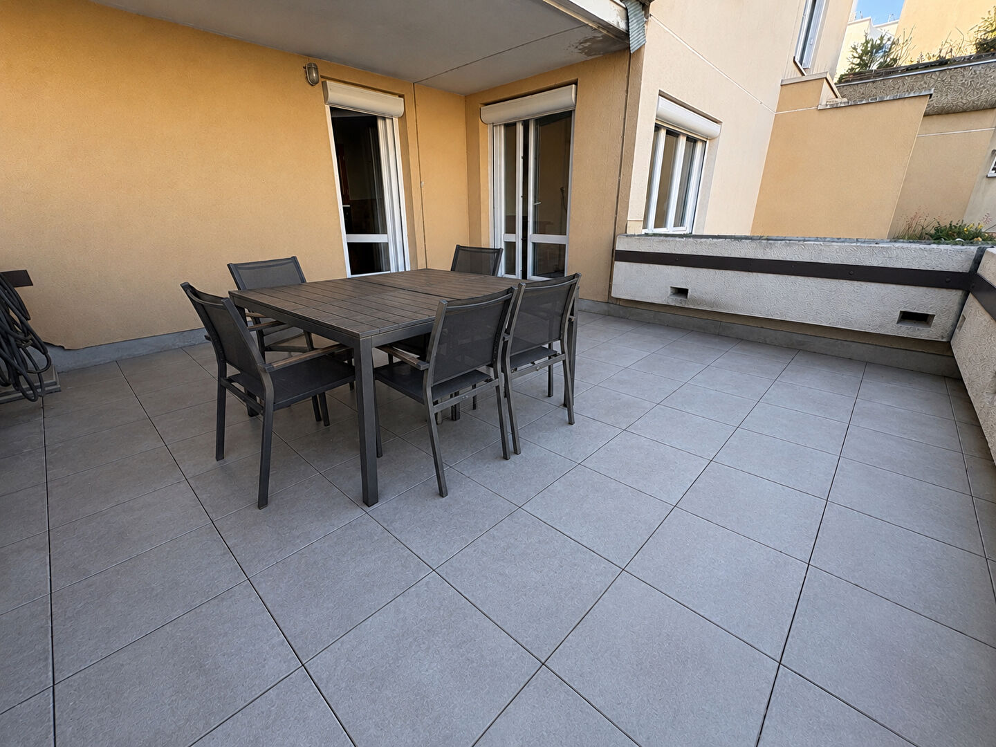 Fontenay-sous-Bois (94) 269 000 € Appartement 3 pièces , 2 chambres 70.00 m² Avec terrasse
