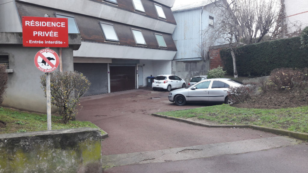 Parking / box JOINVILLE LE PONT (94340)