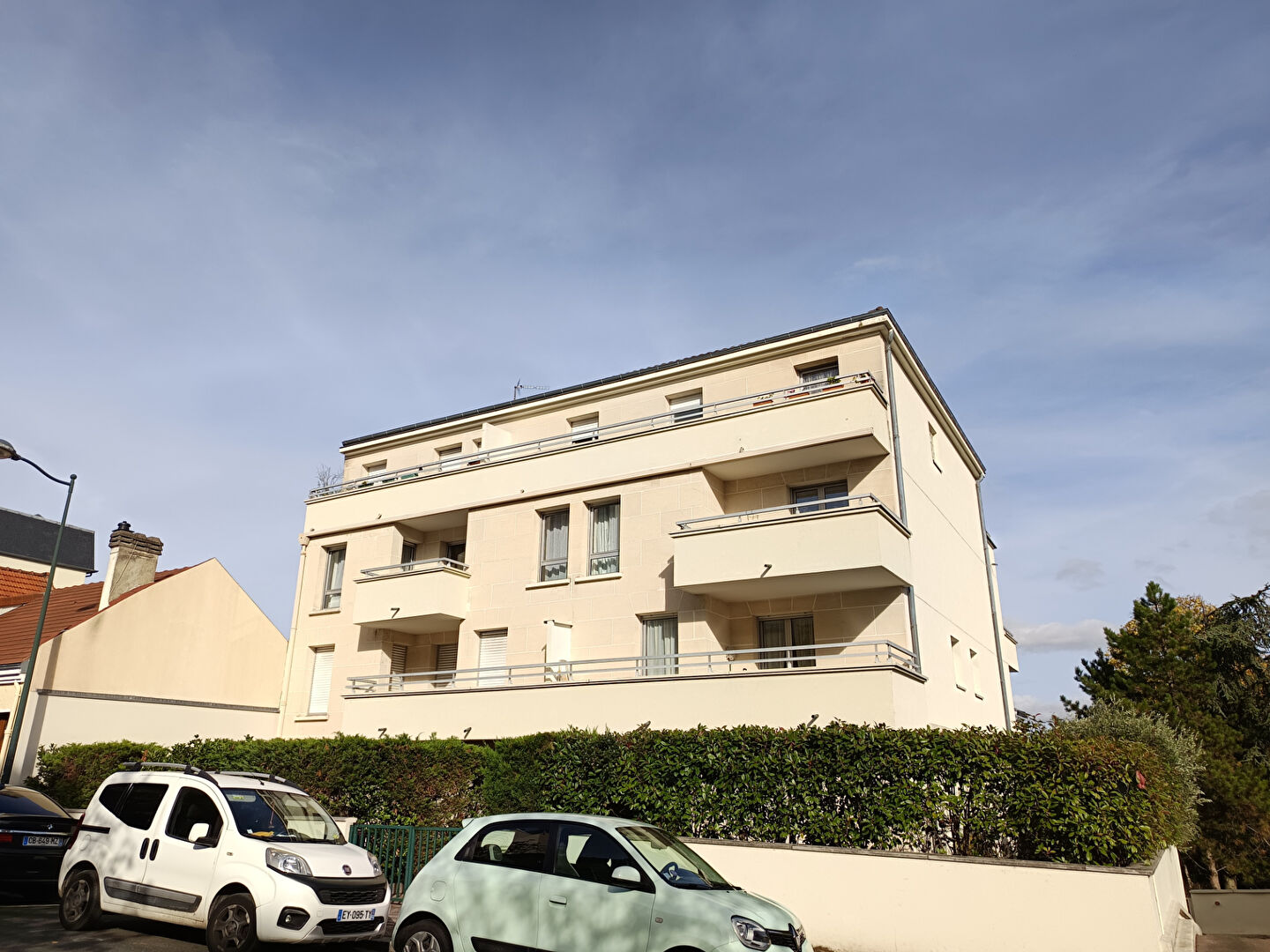 Local d'activité JOINVILLE LE PONT (94340) 72.72 m²