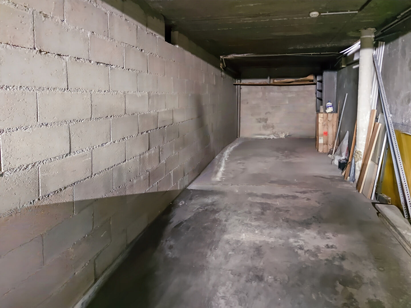 Parking / box IVRY SUR SEINE (94200) 25.00 m&sup2;