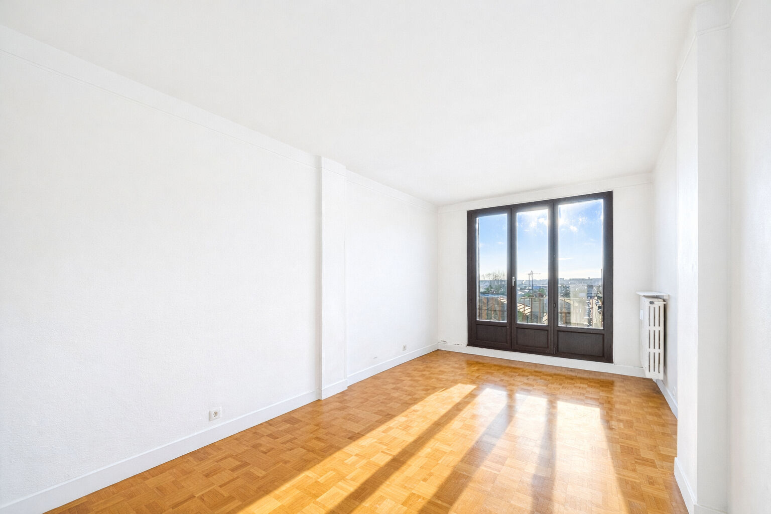 Alfortville (94) 255 000 € Appartement 3 pièces , 2 chambres 64.12 m² Avec balcon Voir le bien