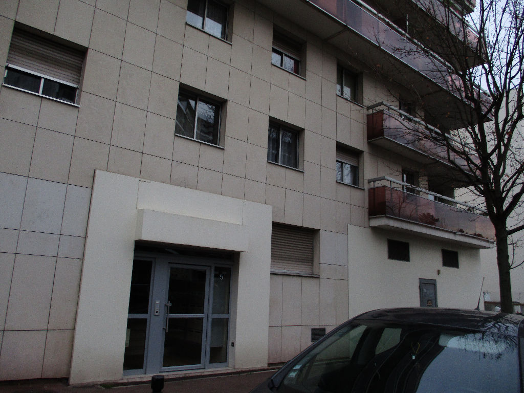 Appartement JOINVILLE LE PONT (94340) 1 pièce 26.38 m²