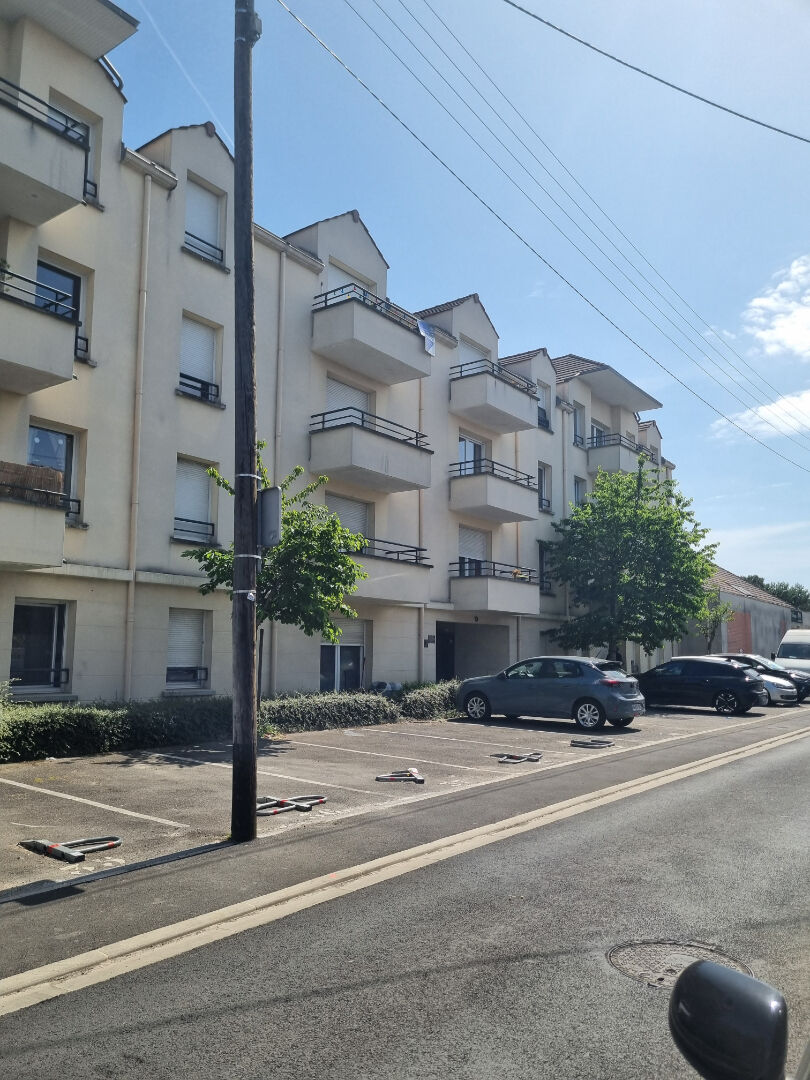 à 17 km de Melun 782 € / mois cc Appartement 2 pièces , 1 chambre 43.80 m² Voir le bien