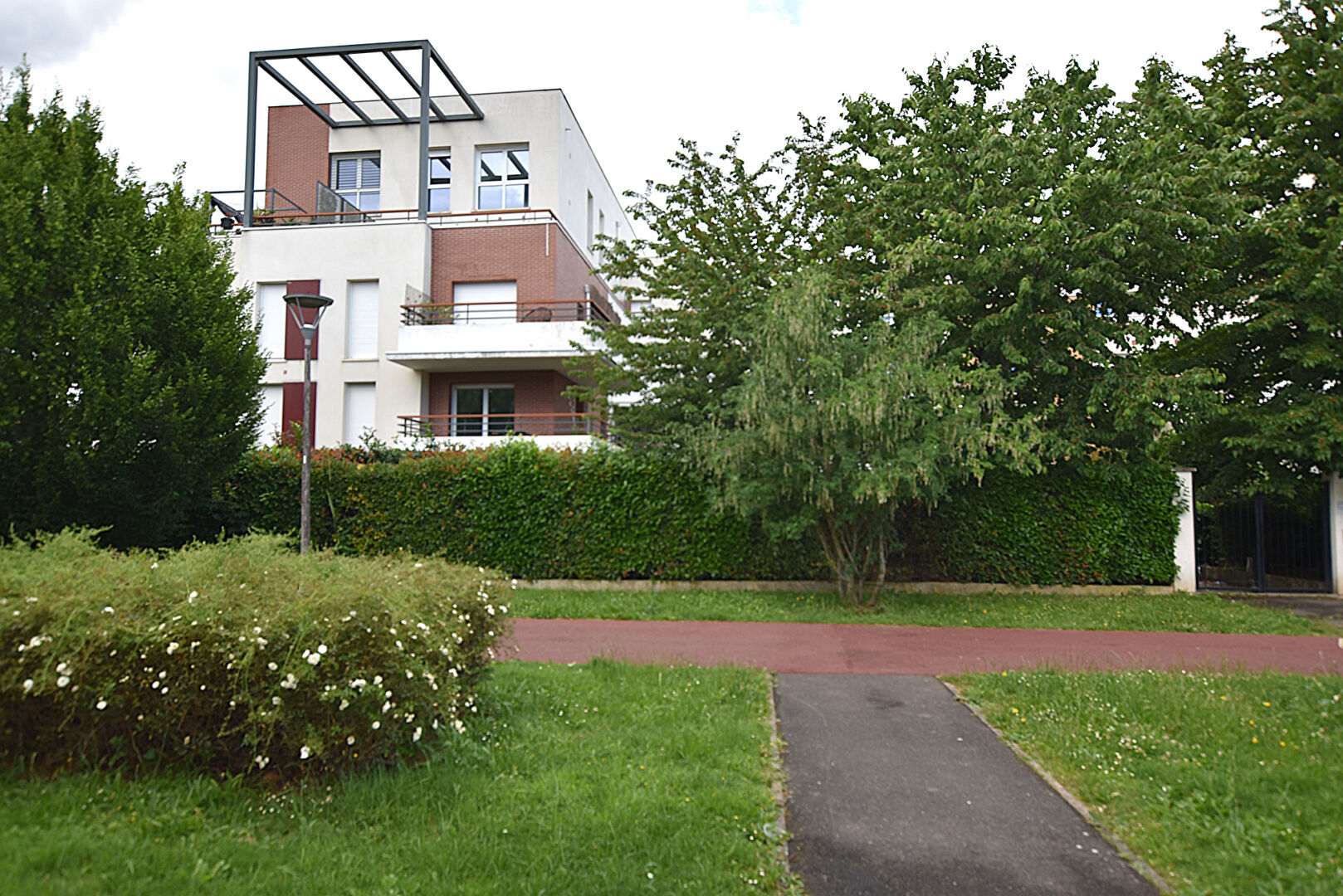 à 14 km de Dammarie-les-Lys Exclusif 149 500 € Appartement 2 pièces , 1 chambre 38.91 m² Avec balcon Voir le bien