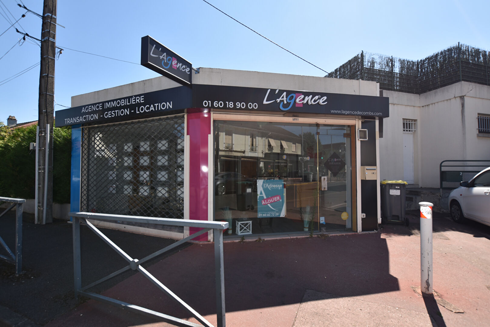 Combs-la-Ville (77) 1 680 € / mois cc Local commercial 56.00 m² Voir le bien
