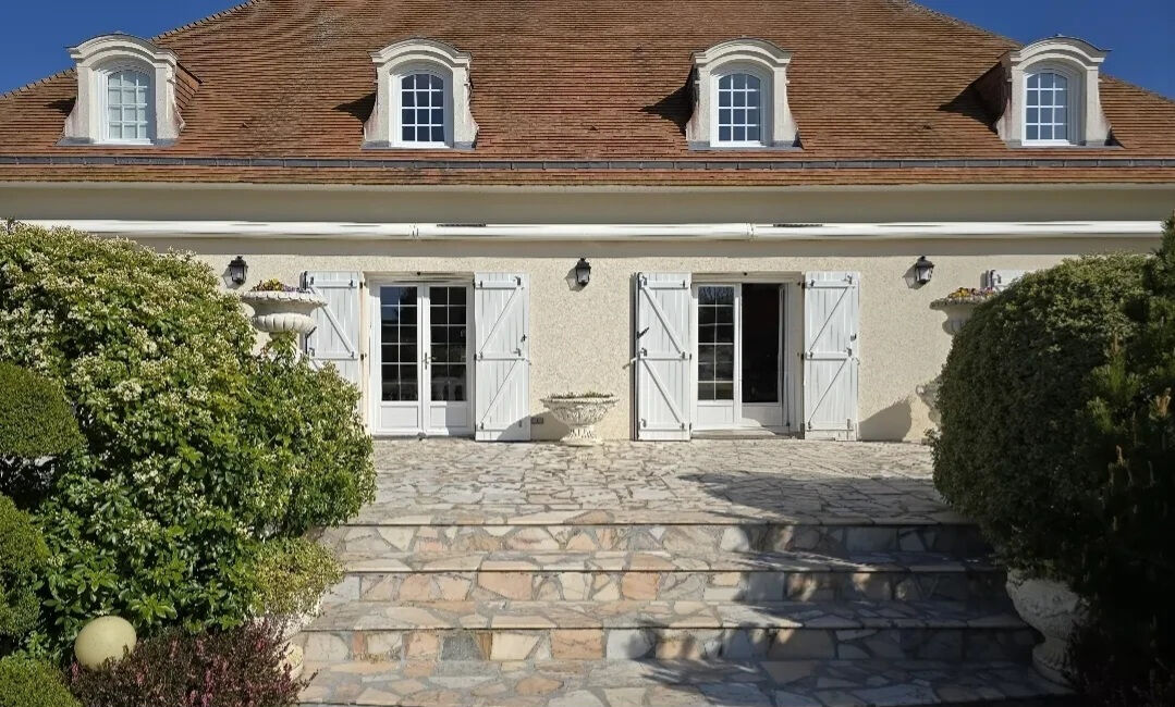 Villa CAEN (14000) 7 pièces 200.00 m²