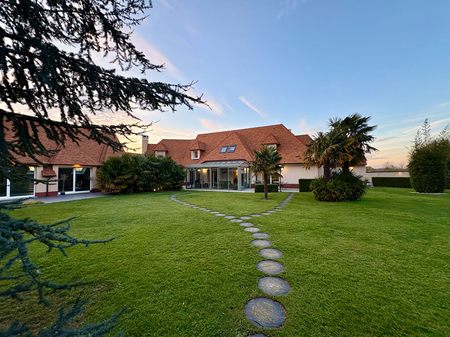 Maison SAINT MARTIN DE FONTENAY (14320) 12 pi&egrave;ces 372.00 m&sup2;