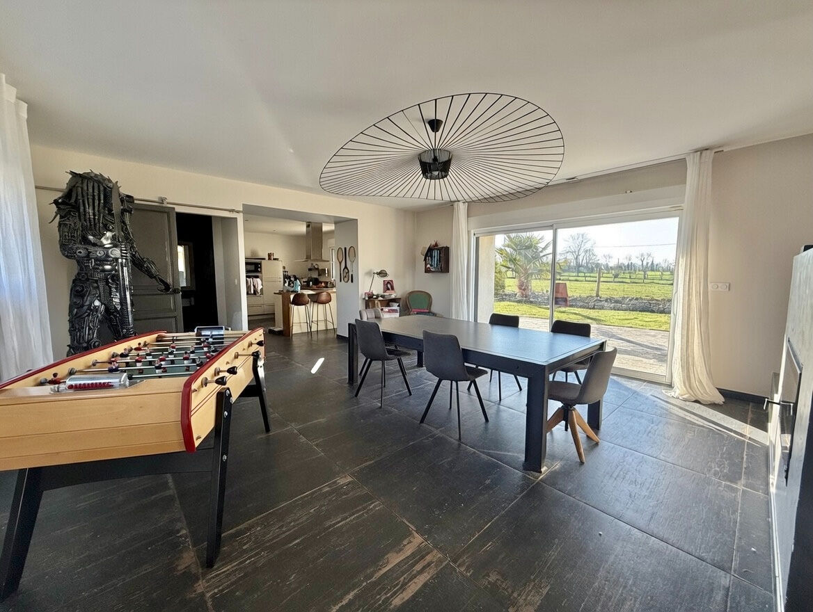 Maison FONTENAY LE PESNEL (14250) 7 pi&egrave;ces 250.00 m&sup2;