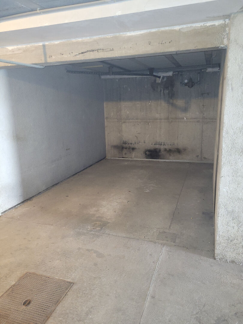 Parking / box CAGNES SUR MER (06800) 10.11 m&sup2;