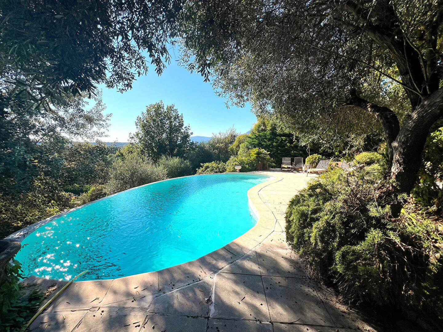 Villa SAINT PAUL DE VENCE (06570) 4 pièces 127.00 m²