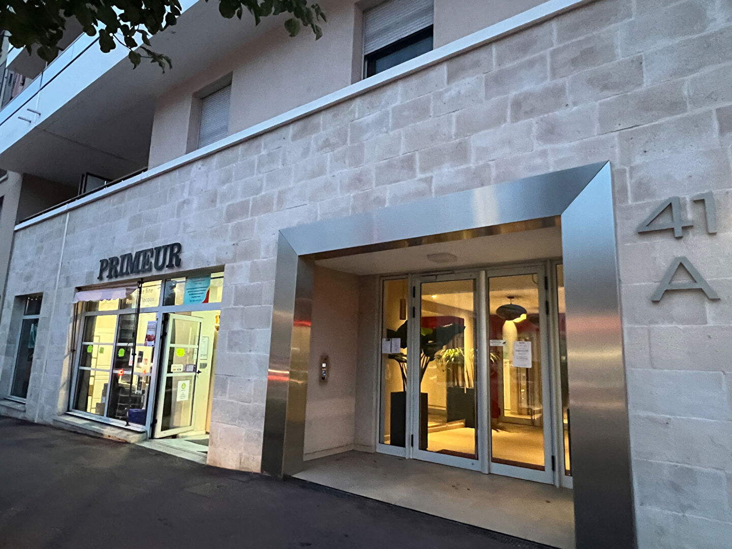 Fonds de commerce CAGNES SUR MER (06800) 3 pièces 70.00 m²