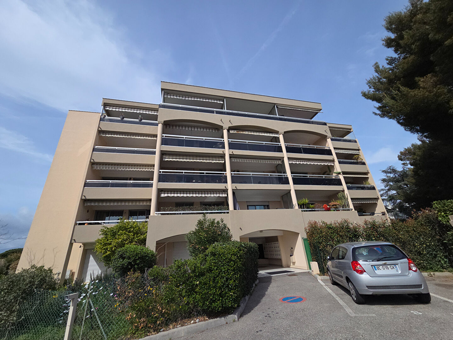 Appartement SAINT LAURENT DU VAR (06700) 3 pi&egrave;ces 68.00 m&sup2;