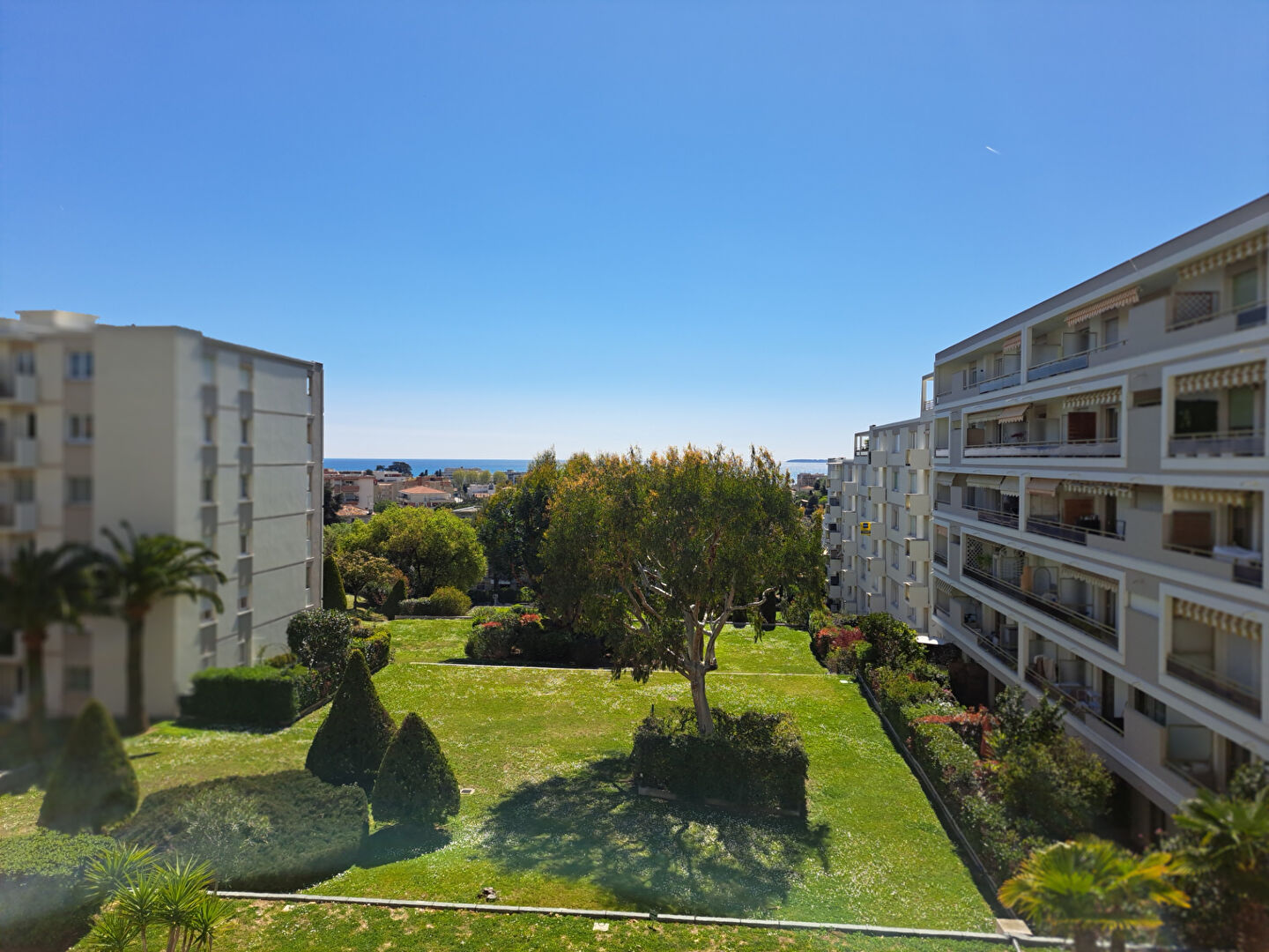Appartement CAGNES SUR MER (06800) 2 pi&egrave;ces 56.00 m&sup2;