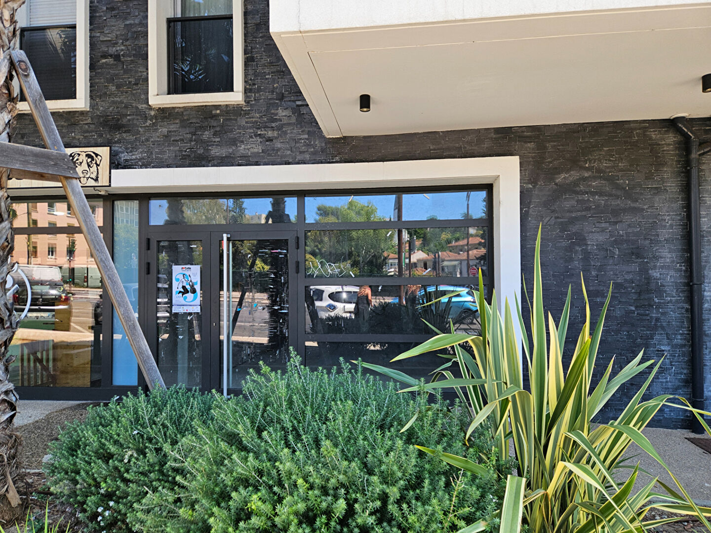 Local commercial LE CANNET (06110) 66.00 m&sup2;