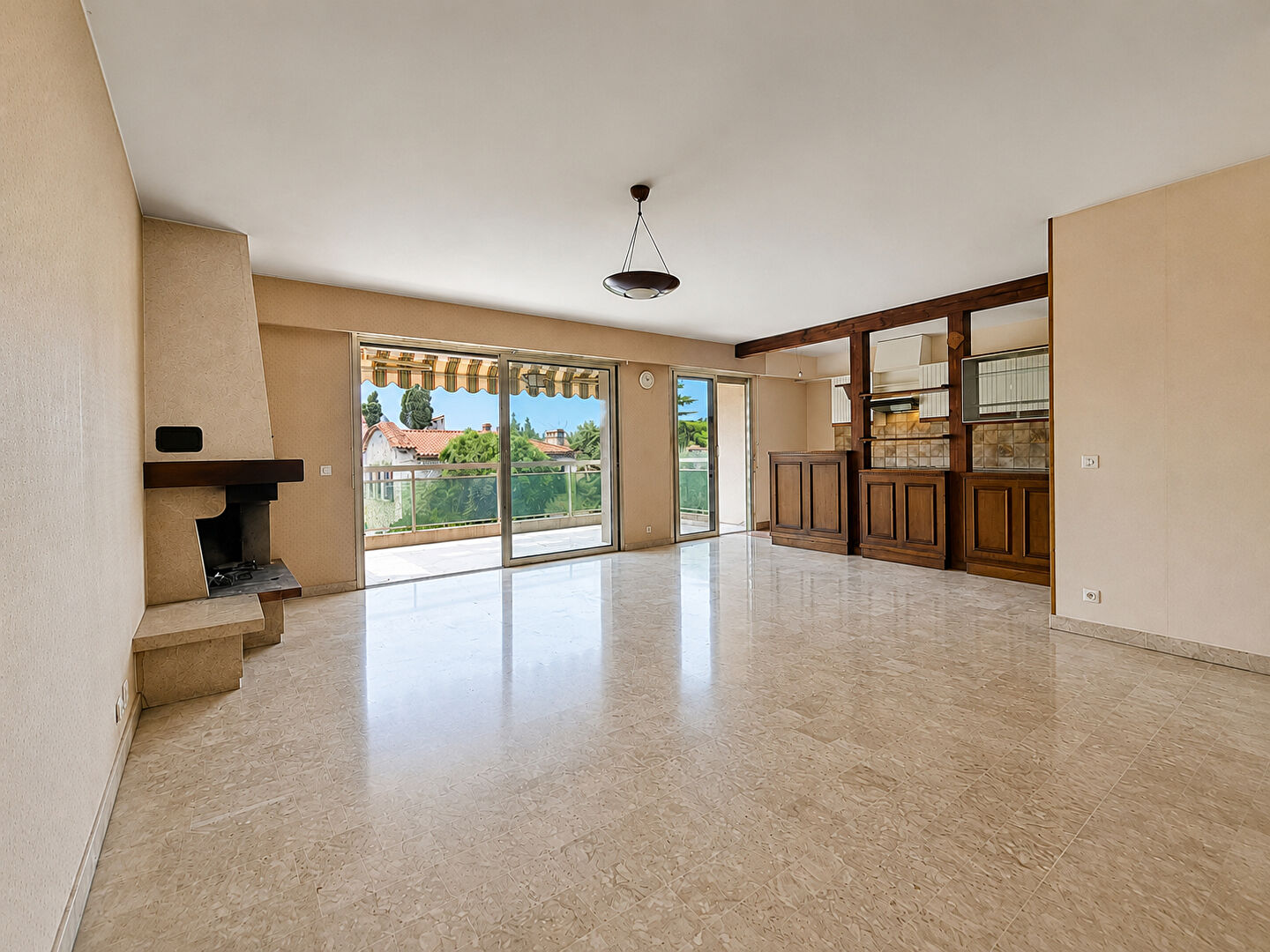 Appartement SAINT LAURENT DU VAR (06700) 3 pi&egrave;ces 71.74 m&sup2;