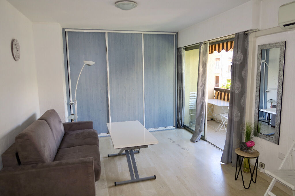 Appartement 1 pièce 26 m² · à Antibes · 25,9 m² · 726 €/mois