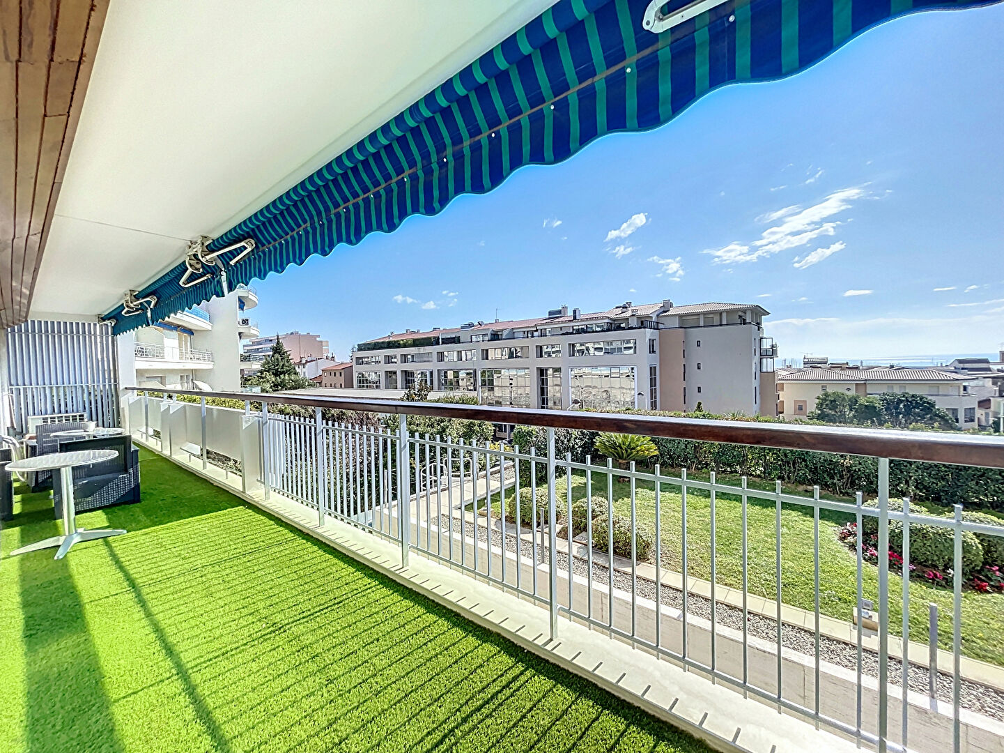 Appartement CANNES (06400) 5 pièces 141.05 m²