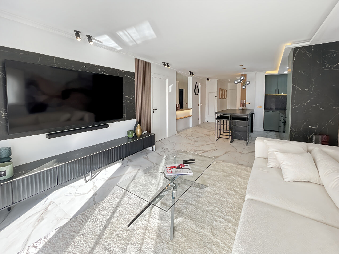Appartement CANNES (06400) 3 pièces 65.84 m²