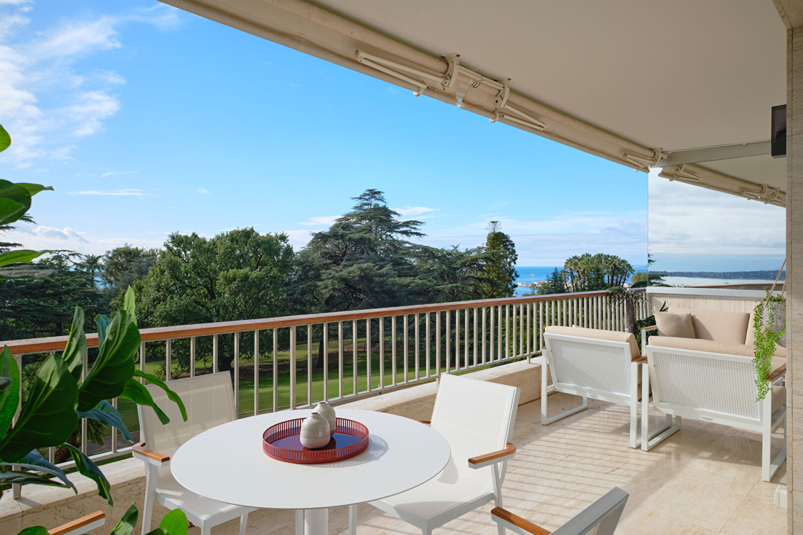 Appartement CANNES (06400) 3 pièces 91.49 m²