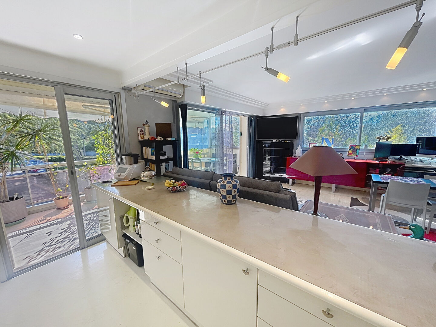 Appartement CANNES (06400) 2 pièces 46.82 m²