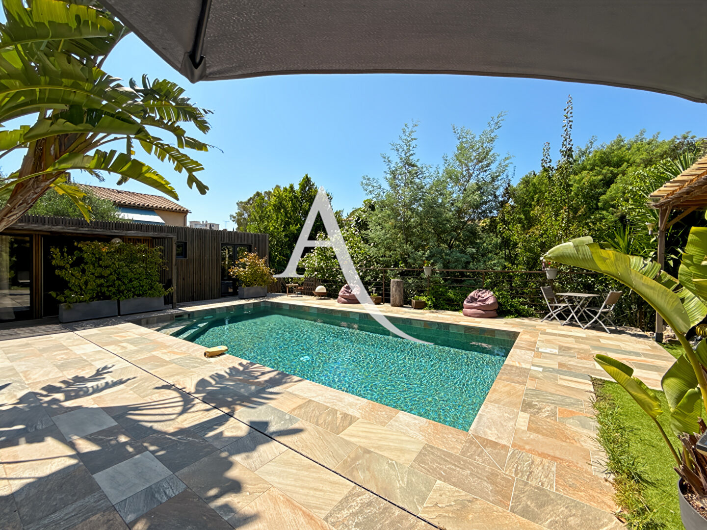 Maison CANNES (06400) 5 pièces 201.41 m²