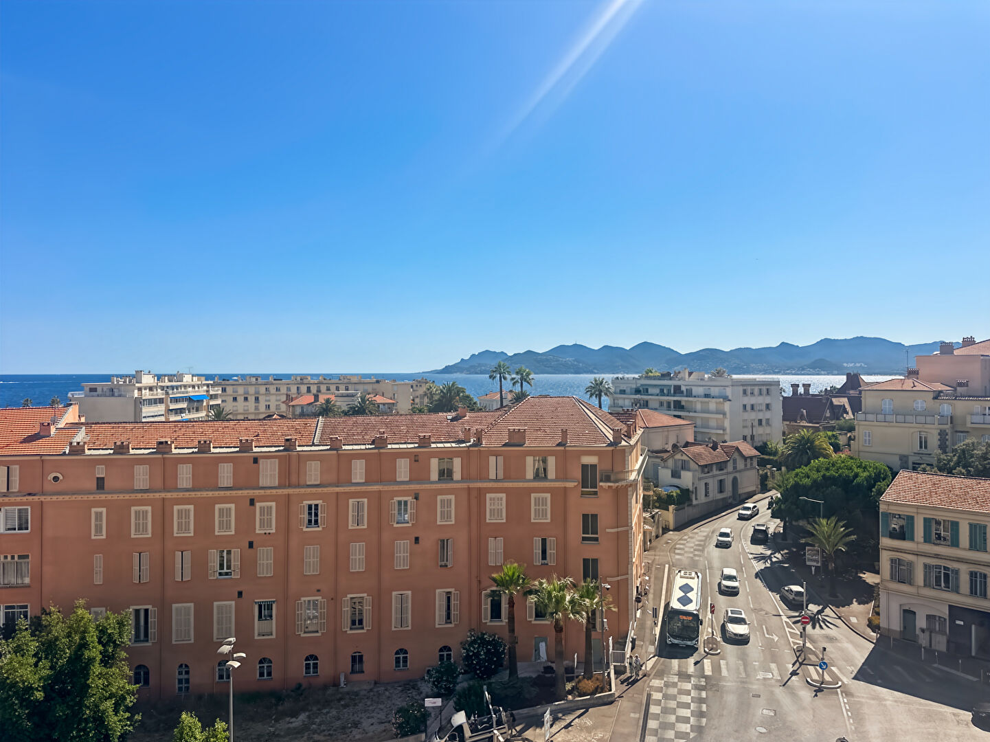 Appartement CANNES (06400) 1 pièce 30.24 m²
