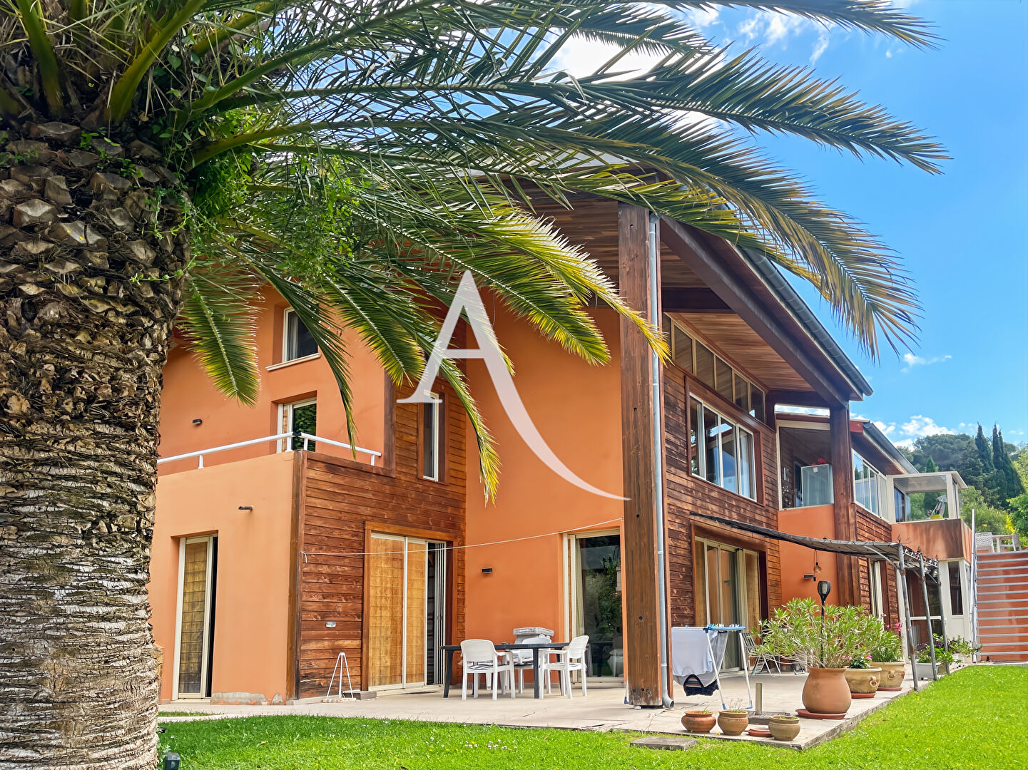 Maison MOUGINS (06250) 6 pièces 260.00 m²