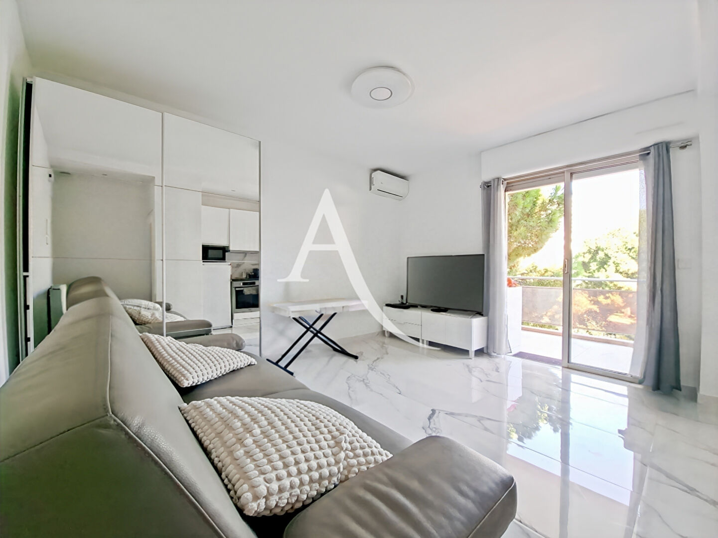 Appartement CANNES (06400) 1 pièce 20.20 m²