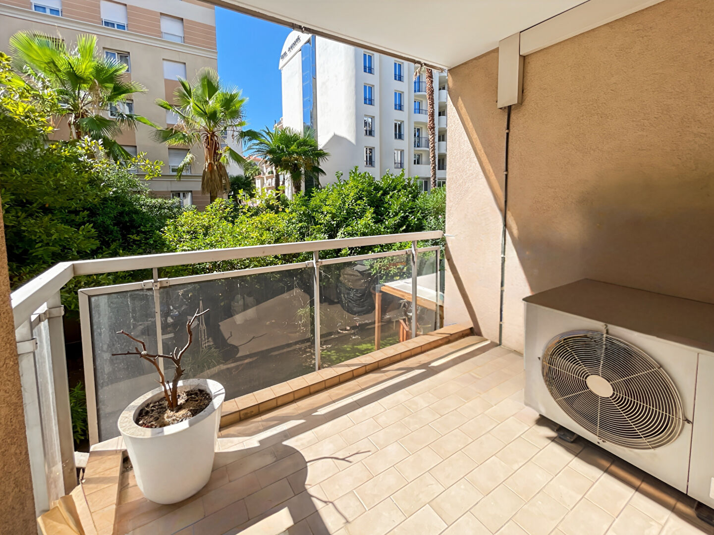 Appartement CANNES (06400) 5 pièces 131.00 m²