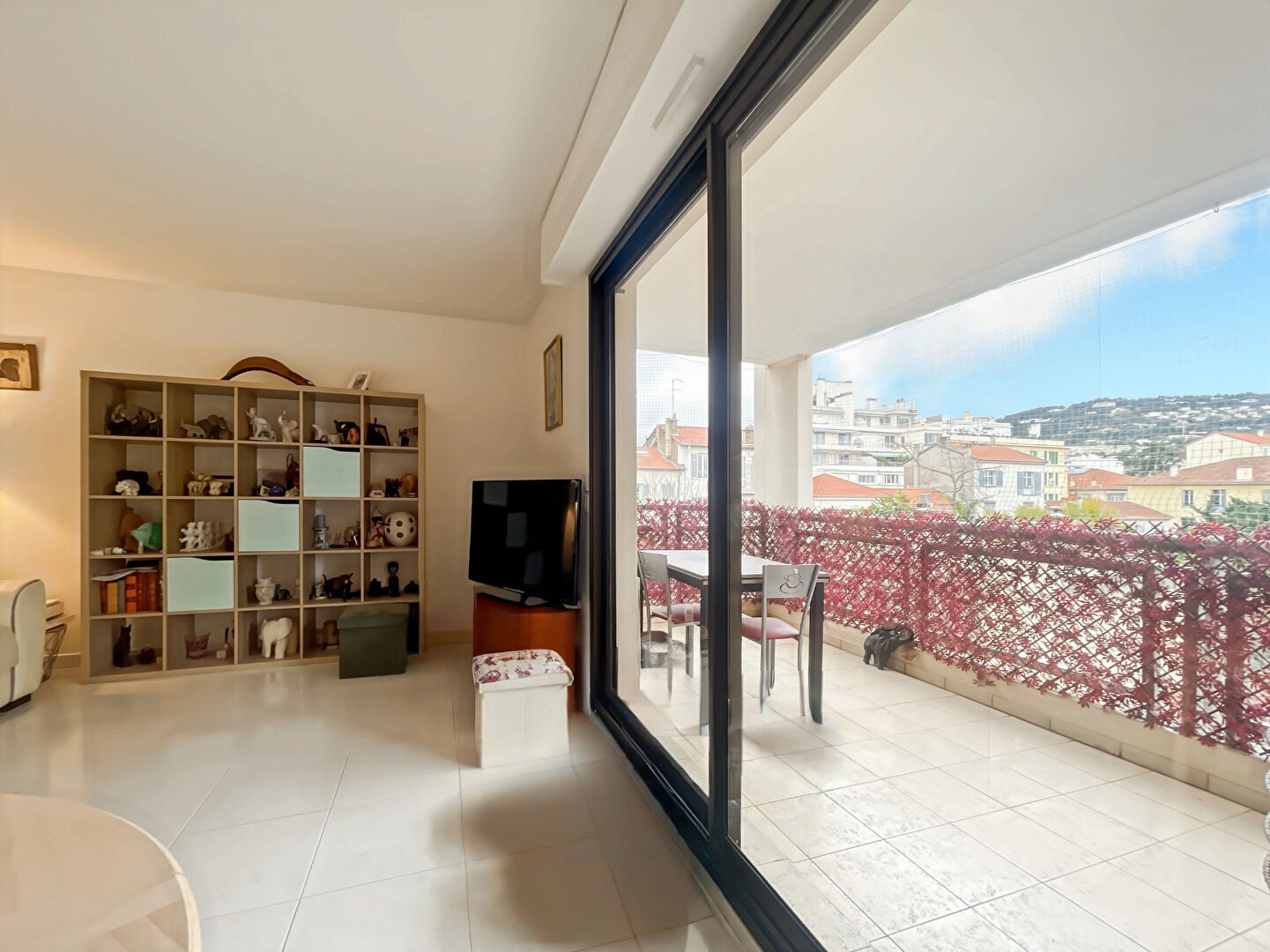 Appartement CANNES (06400) 2 pi&egrave;ces 52.75 m&sup2;