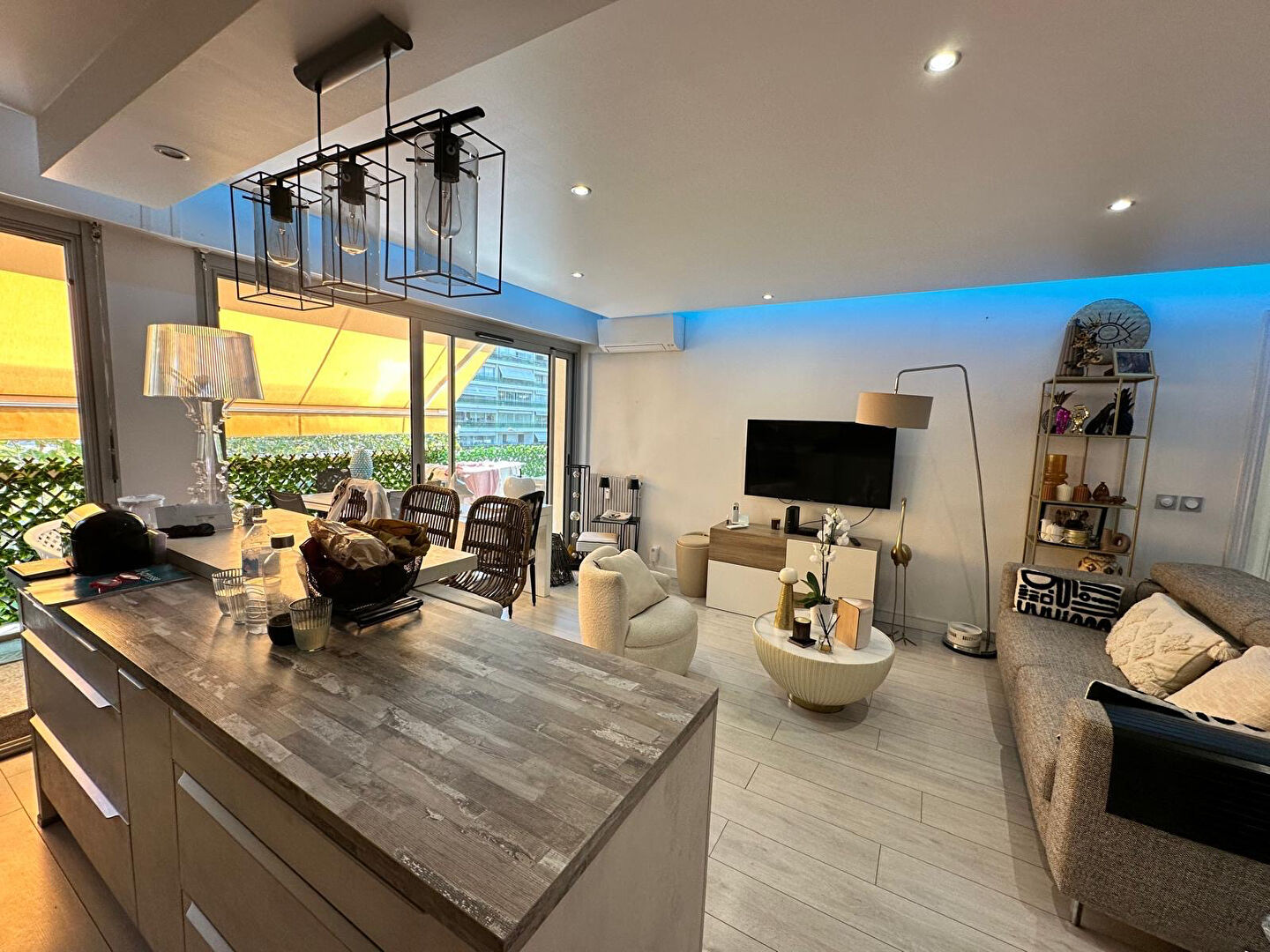 Appartement CANNES (06400) 2 pi&egrave;ces 49.02 m&sup2;