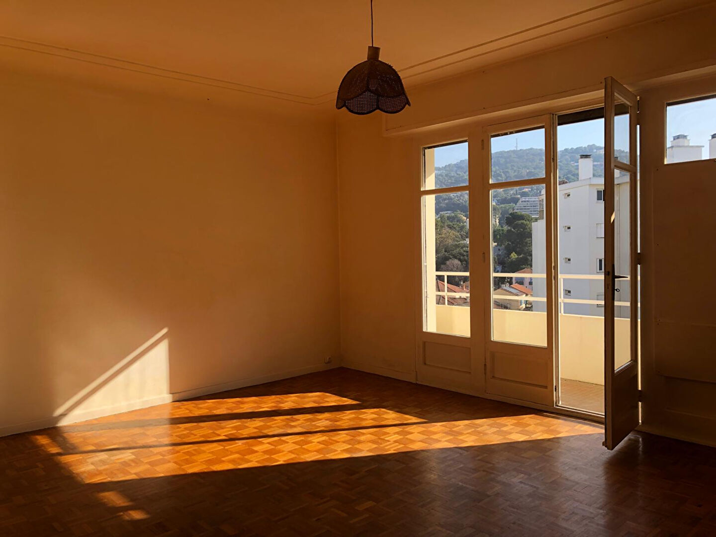 Appartement LE CANNET (06110) 1 pi&egrave;ce 39.76 m&sup2;