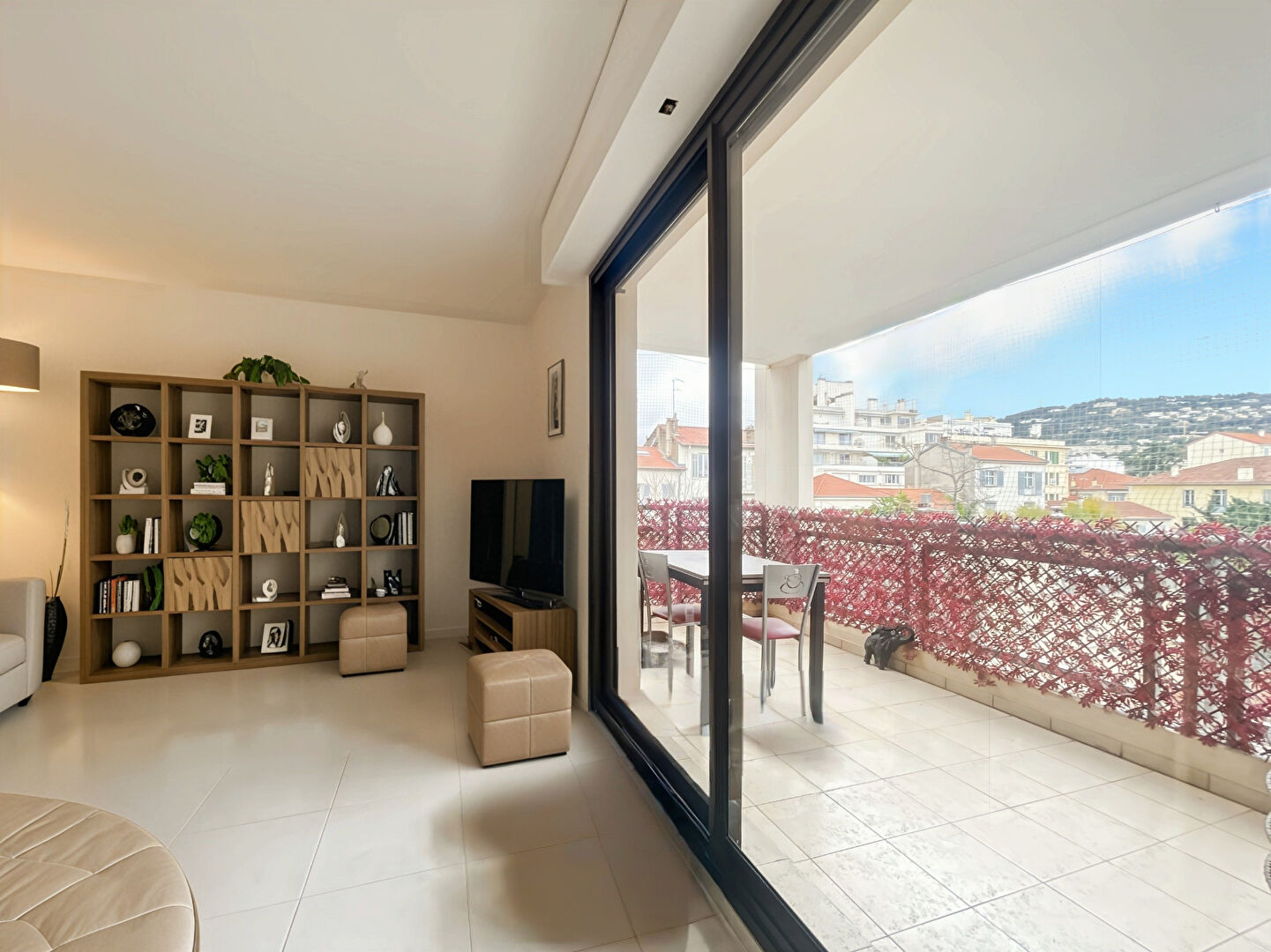 Appartement CANNES (06400) 2 pi&egrave;ces 52.75 m&sup2;