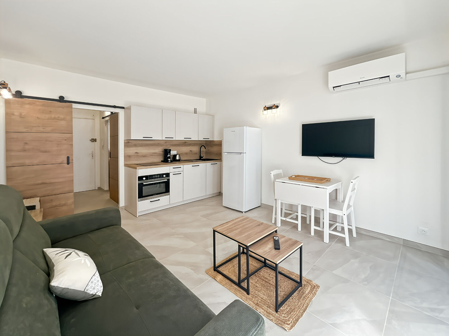 Appartement CANNES (06400) 1 pi&egrave;ce 23.01 m&sup2;