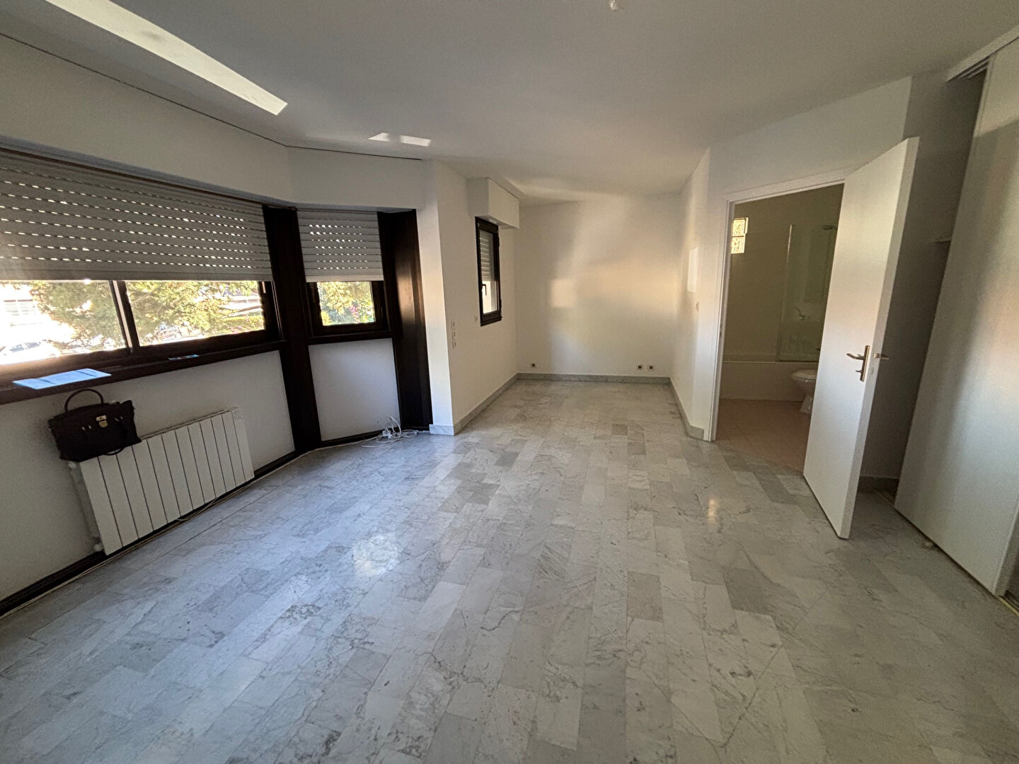 Appartement 1 pièce - 33.65m² - Le Cannet — 33.65 m², salle de bain, cave — photo 5