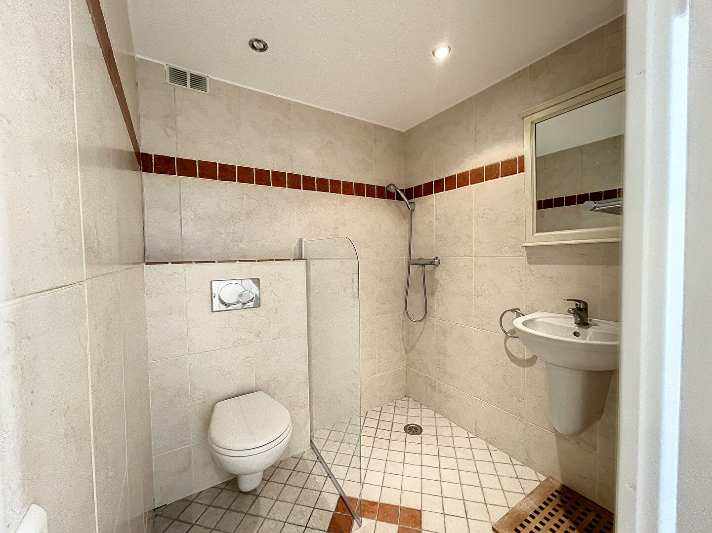 3-room Apartment - 62.70m² - Le Cannet — 62.70 sqm, 2 bedrooms, 1 bathroom — photo 11