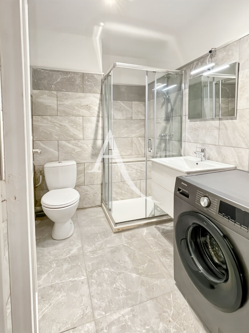 1 Room Apartment - 27.72m² - Le Cannet — 27.72 sqm, terrace, floor top — photo 3