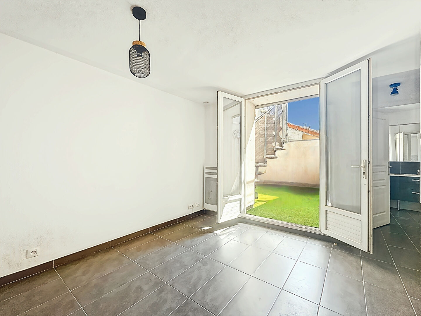 Appartement CANNES (06400) 1 pi&egrave;ce 20.18 m&sup2;