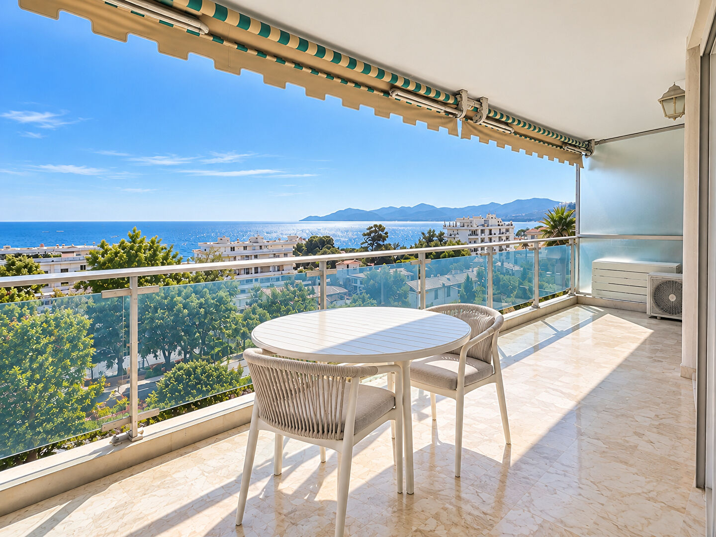 Appartement CANNES (06400) 3 pi&egrave;ces 95.86 m&sup2;