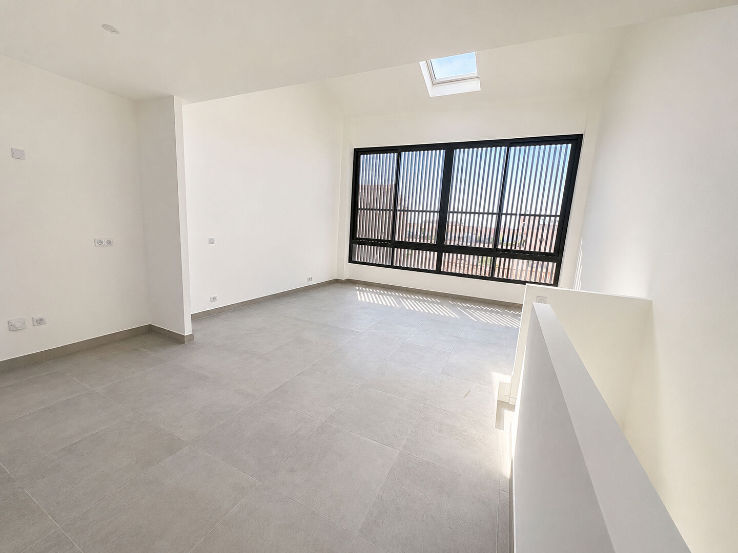 Appartement CANNES (06400) 4 pi&egrave;ces 108.00 m&sup2;