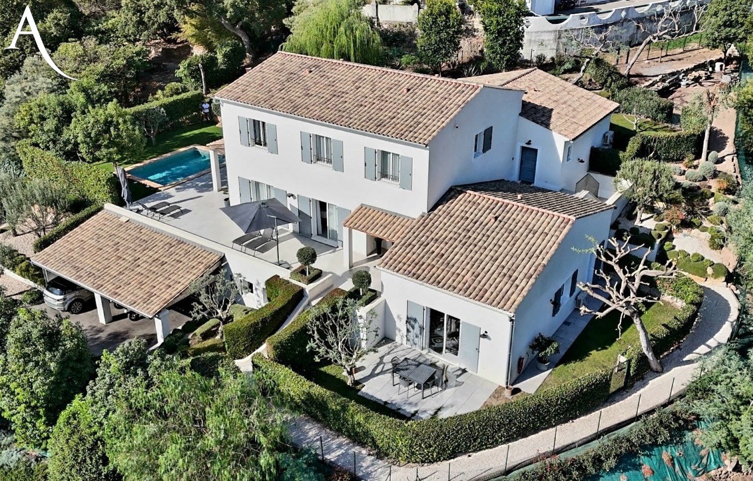 Maison CANNES (06400) 9 pi&egrave;ces 331.25 m&sup2;