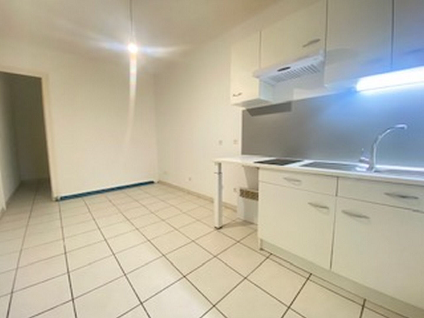 Appartement NARBONNE (11100) 2 pièces 27.37 m²