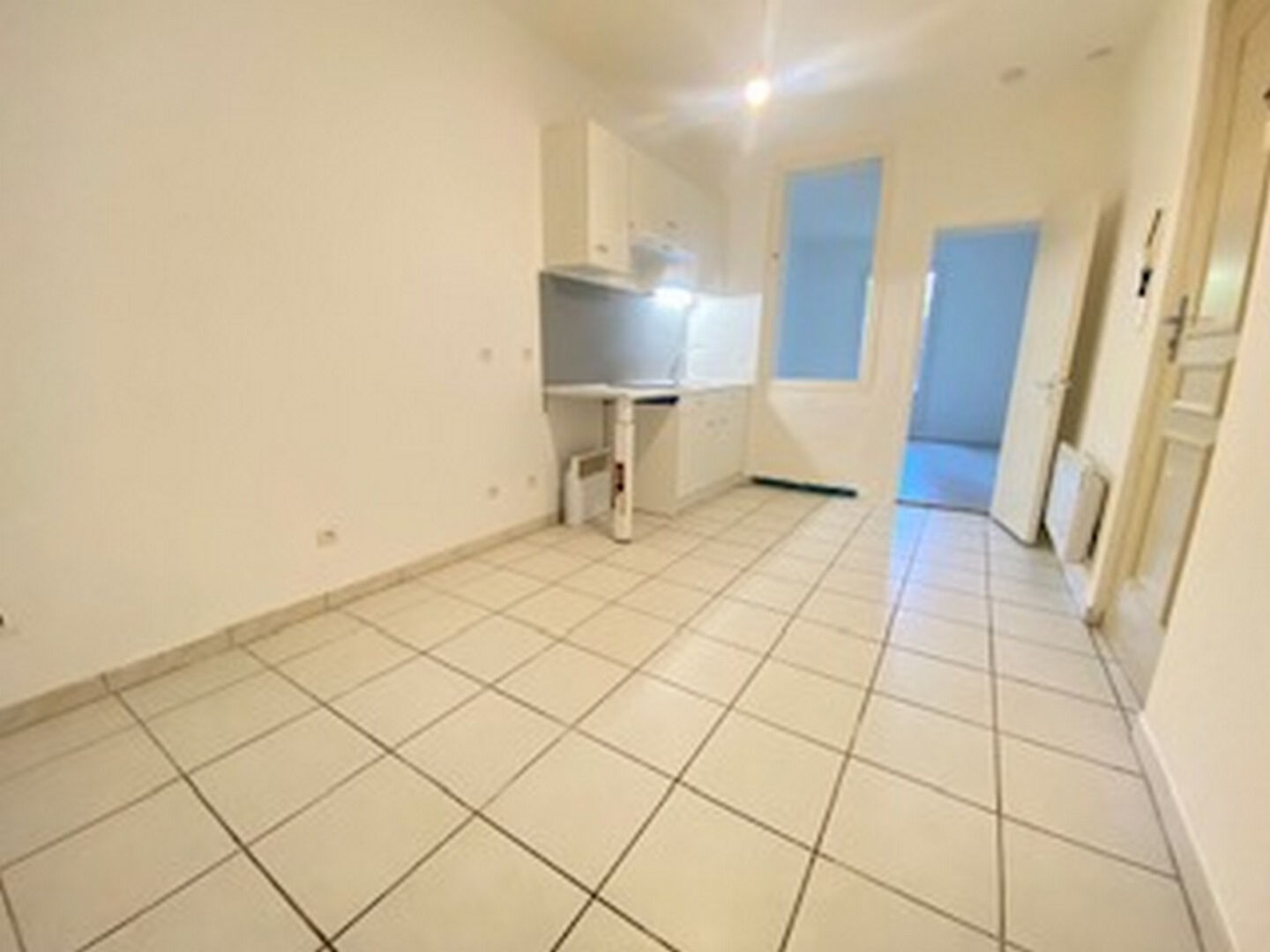 Appartement NARBONNE (11100) 2 pi&egrave;ces 27.37 m&sup2;