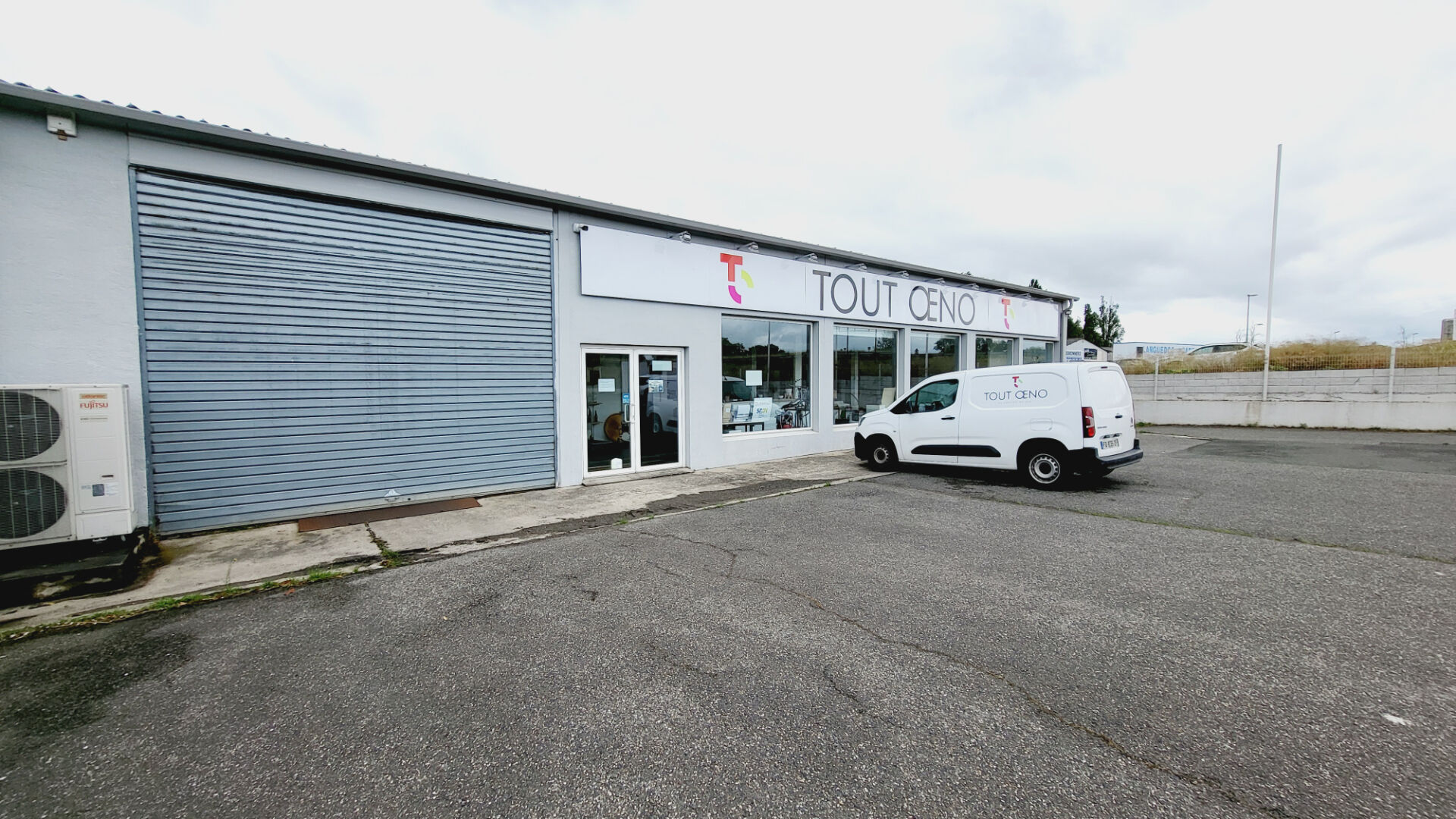 Local commercial CARCASSONNE (11000) 485.45 m&sup2;